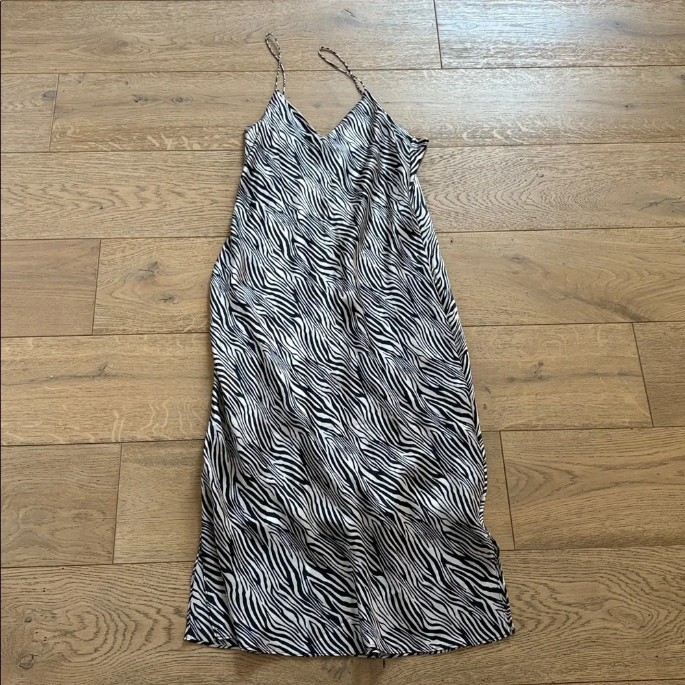 Cami NYC The Raven Zebra Print Silk Midi Dress Size MEDIUM - Picture 4 of 4